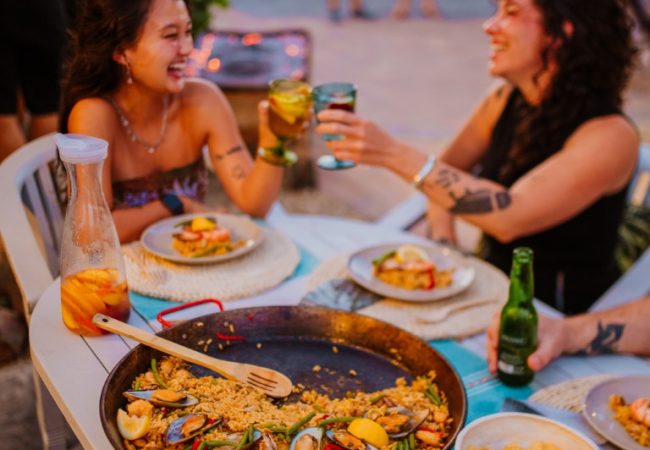 Paella eating